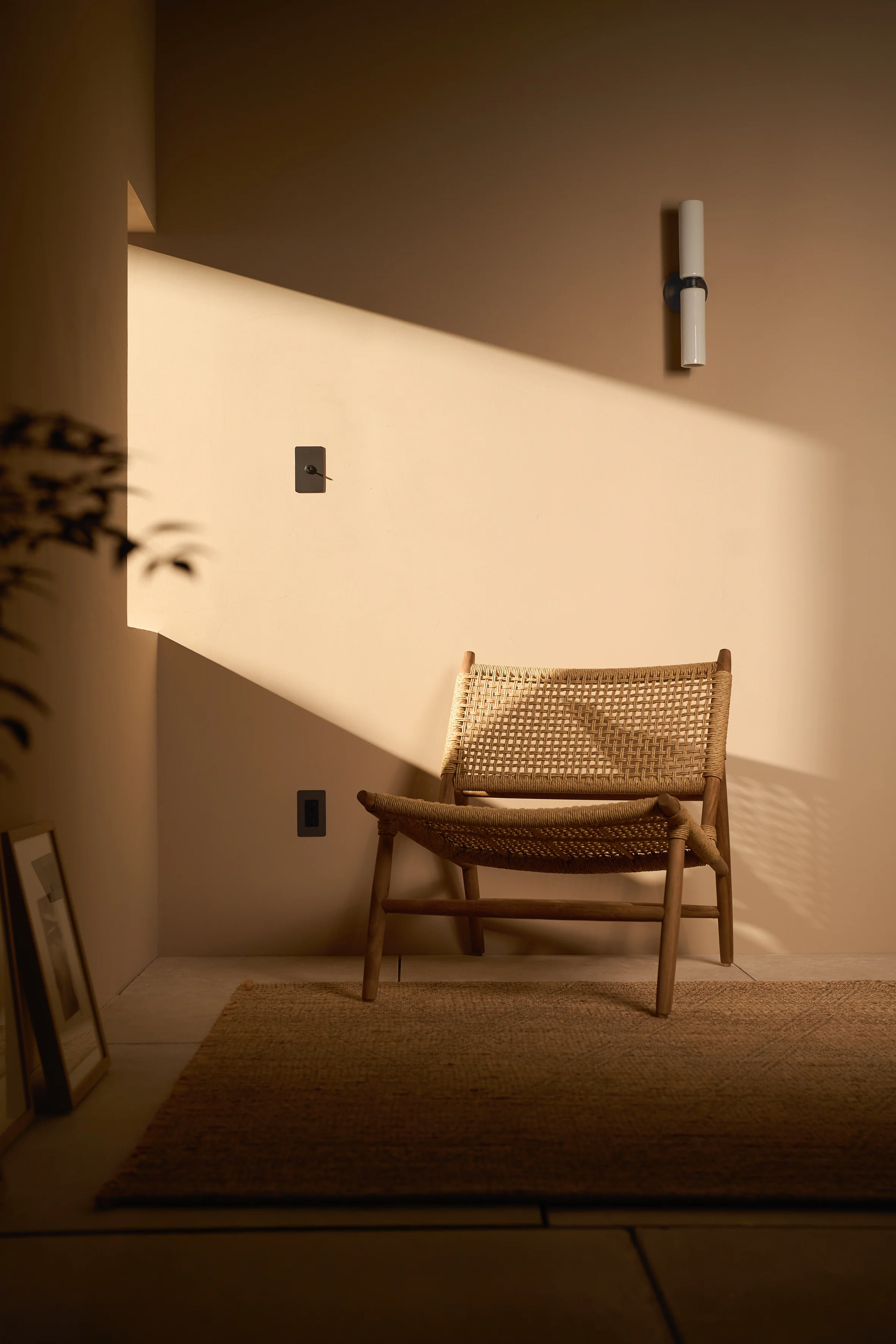 Claremont Medium Wall Light Fine Porcelain - Bronze - Image 3